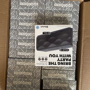 Xl bluetooth speaker